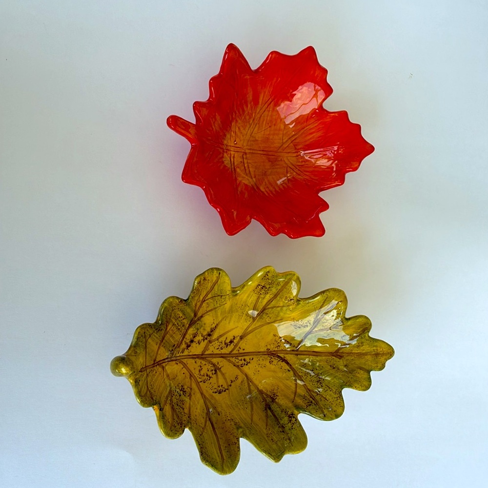 Autumn Leaf Ceramic Bowl - Vibrant Orange